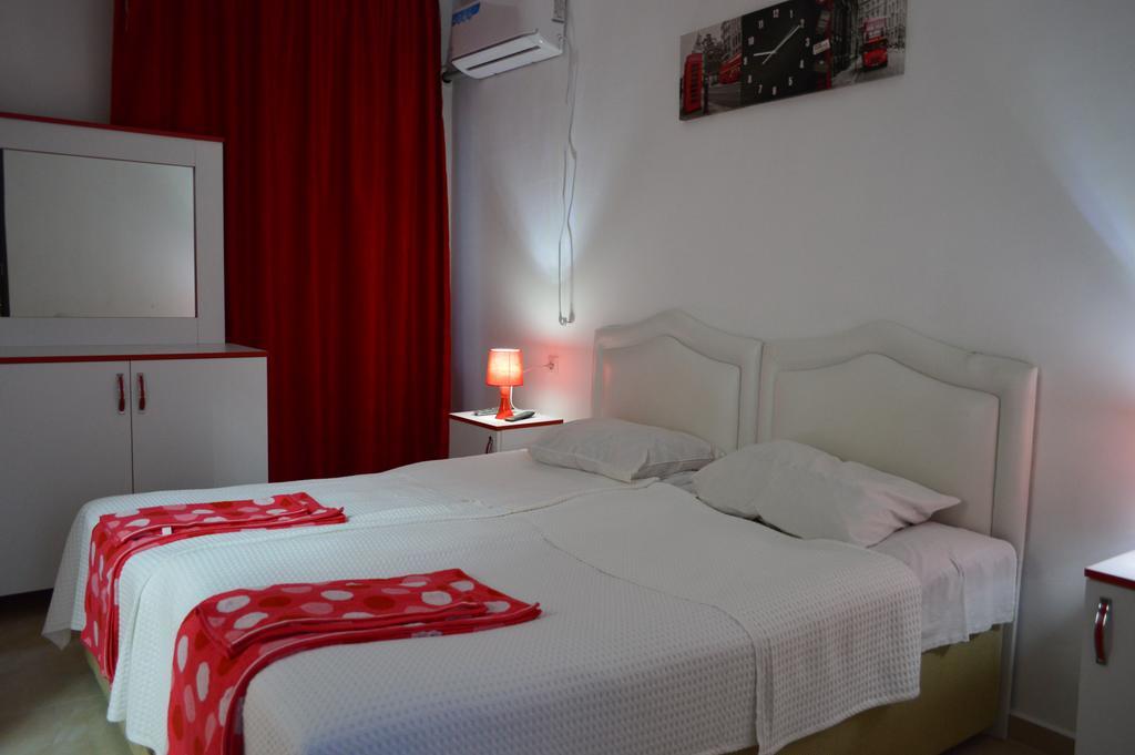 Theodora Hotel Ureki Esterno foto